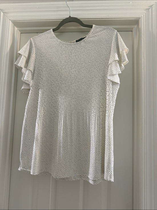 Adrianna Papell Tops - Adrianna Papell White with Black Dot Ruffle Sleeve Blouse